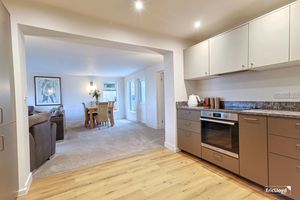 Photo 25- click for photo gallery